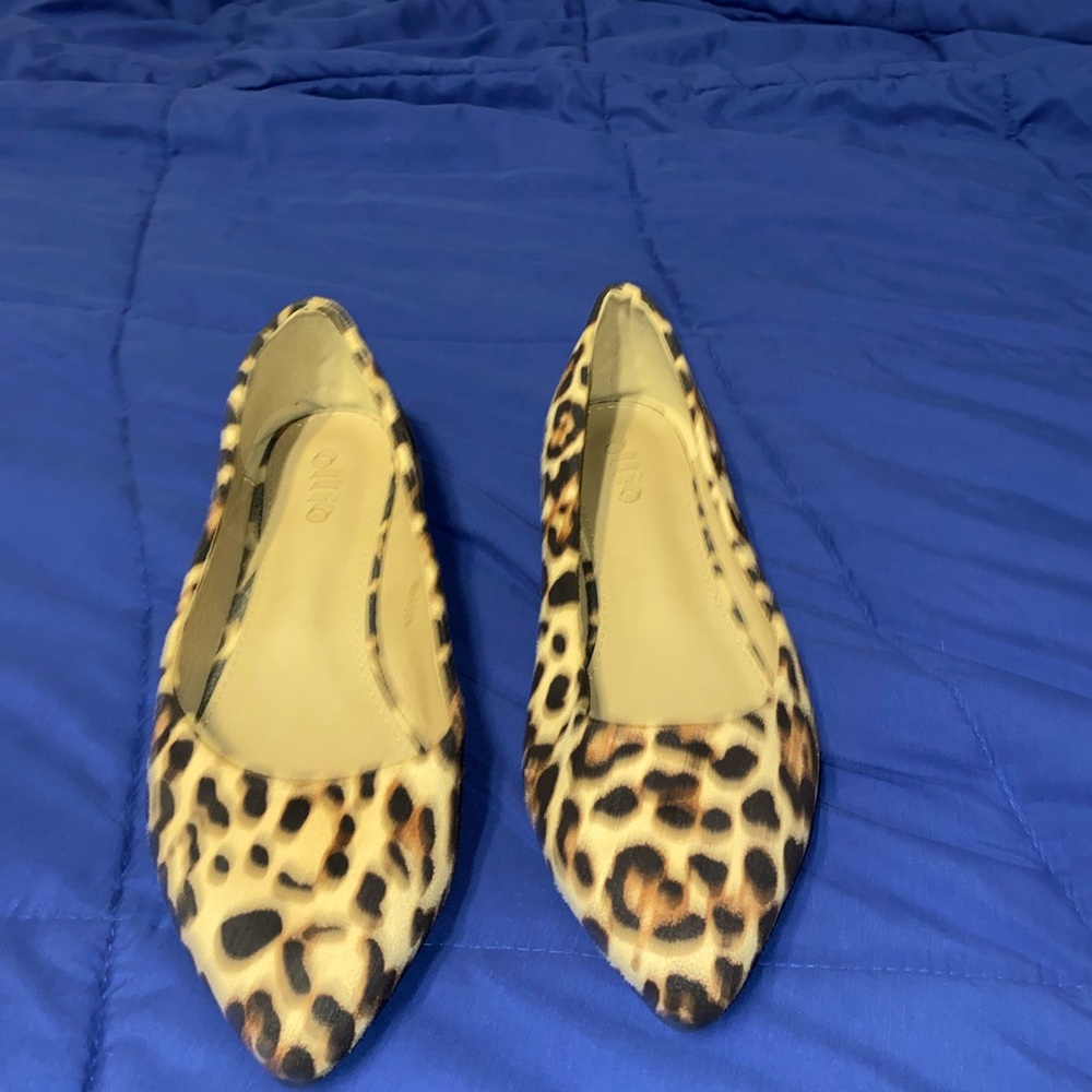 Flats / size 10 - Animal Print